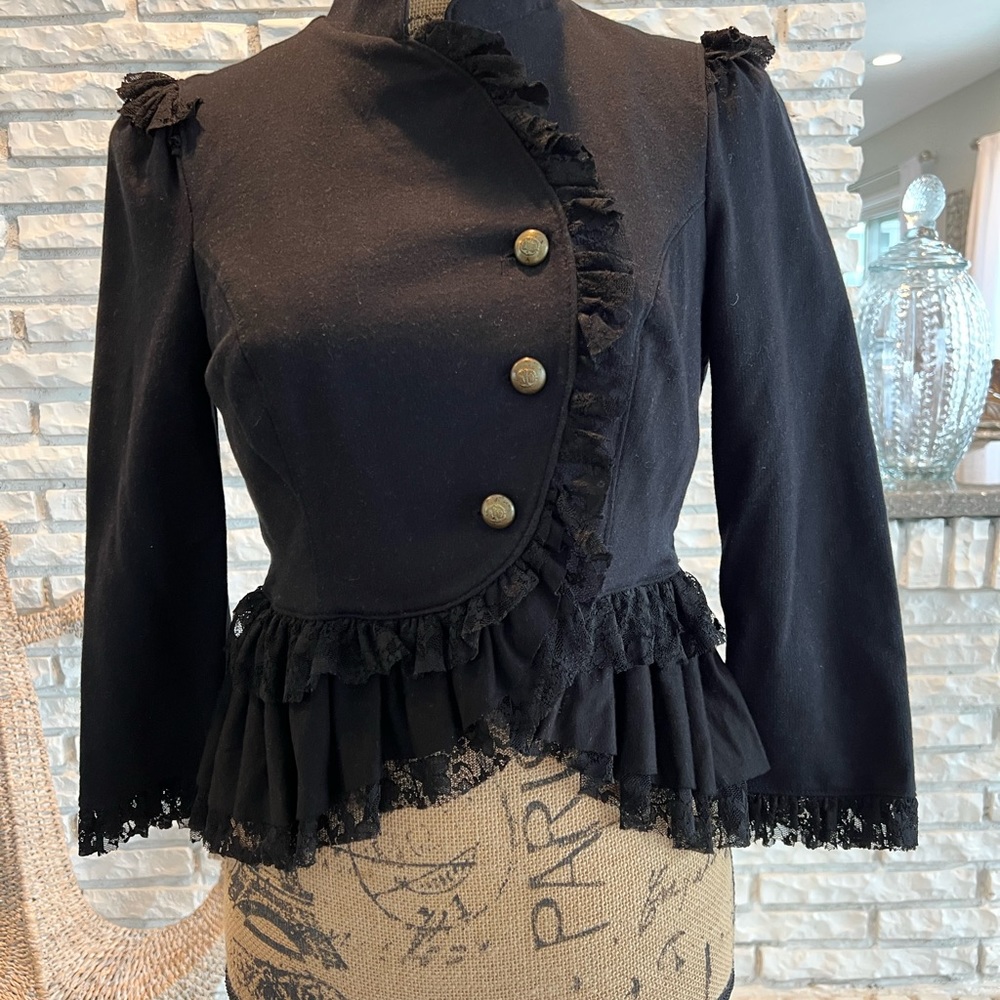 Green Envelope Jacket Top Lace Detail - Picture 2 of 8